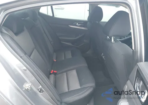 2017 Nissan Maxima 3.5 Platinum/3.5 S/3.5 Sl/3.5 Sr/3.5 Sv z USA, uszkodzony, nr VIN 1N4AA6AP9HC363509